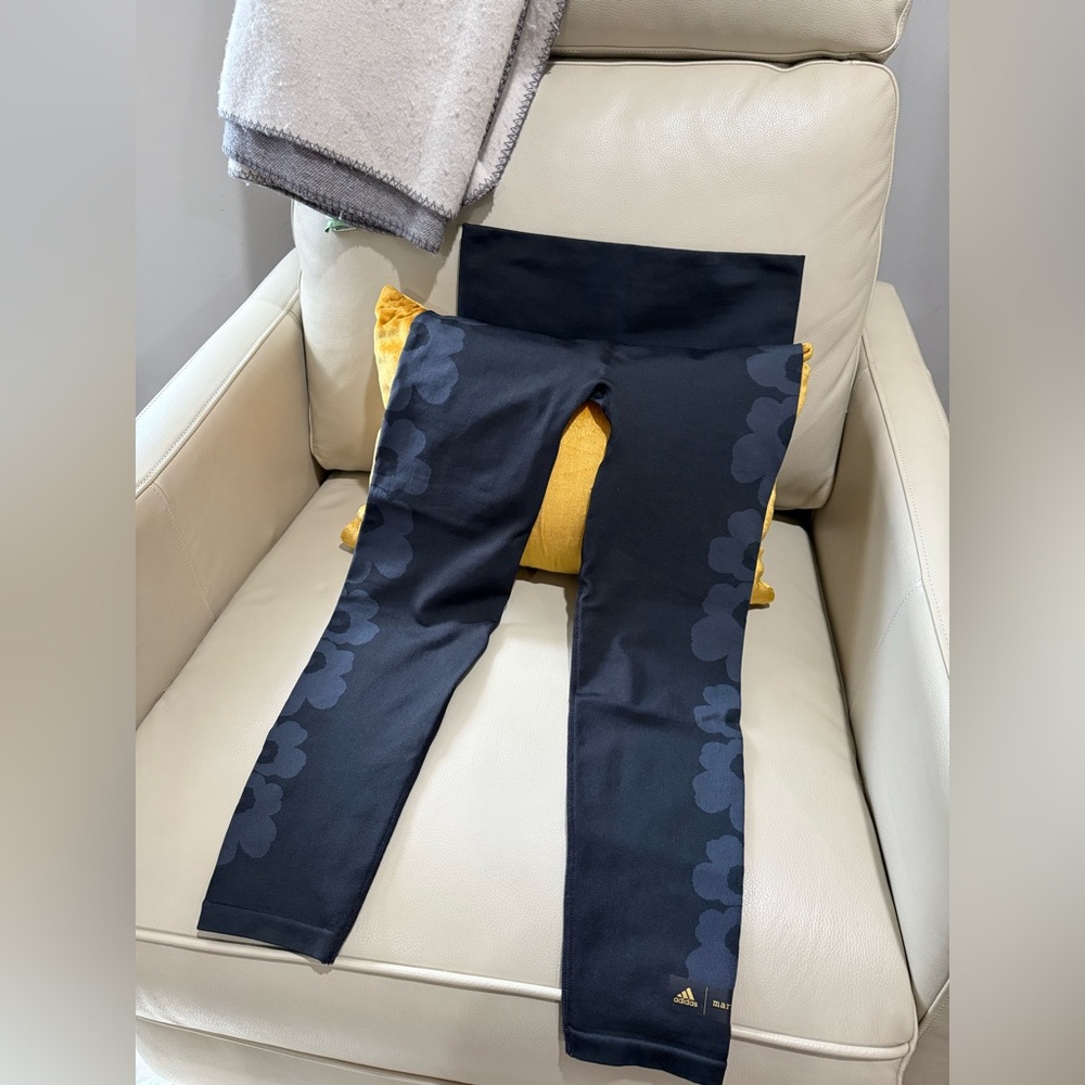Adidas Original x Marimekko, aeroknit 7/8 tights, size M